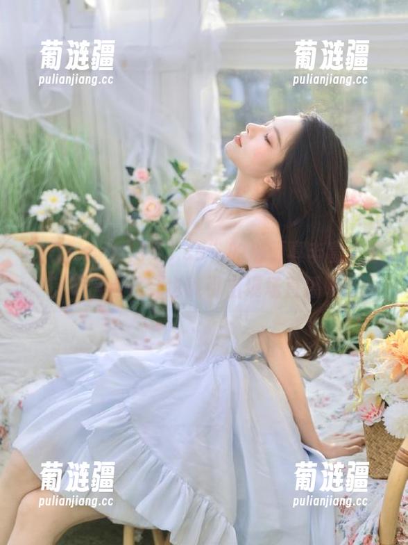 “153.sk”的资源真丰富，你信不信连八卦也能引出现场直播呢？