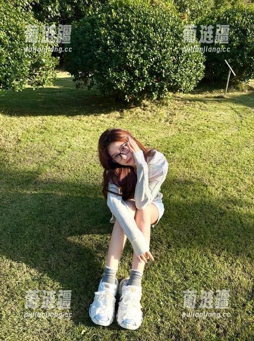 我亲爱的51cg1.com，地址又在更新，这波瓜我先“嗨”着再说！