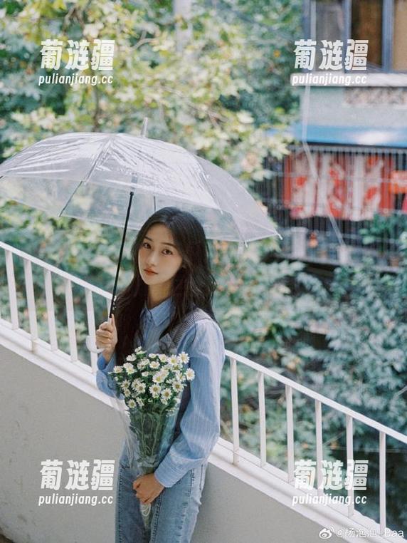 从51吃瓜官网直达热搜，吃瓜的时候顺便捡起我的肚子！