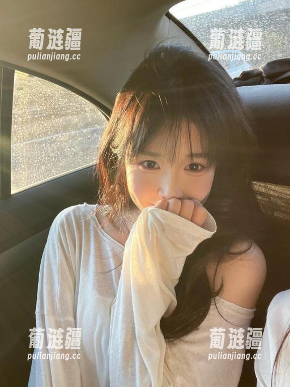 www.51 下载了www.51cg1.info的app后,我的八卦追踪欲差点爆棚,这样下去完蛋了