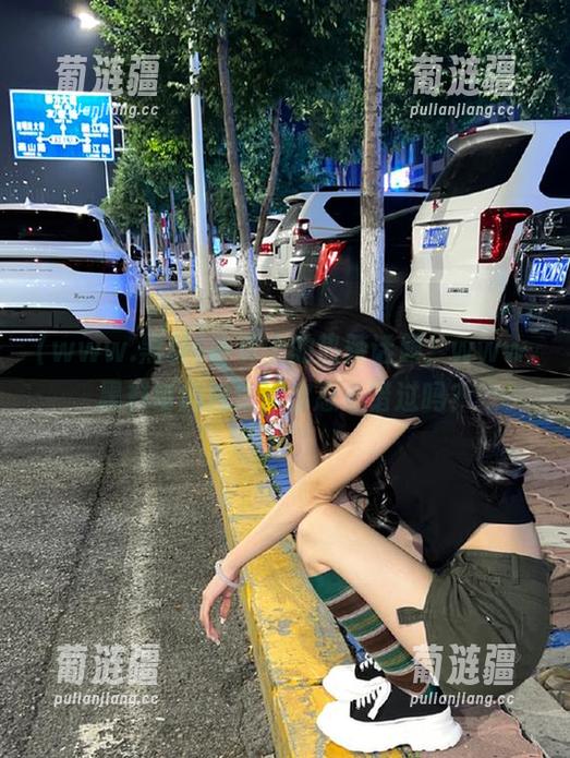 首页上的热辣话题，www.黑料每周推送，你忍心错过吗？