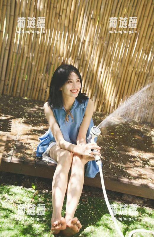 万篇长征-黑料不打烊zztt11视频：你能否在零食和精彩之间做选择？