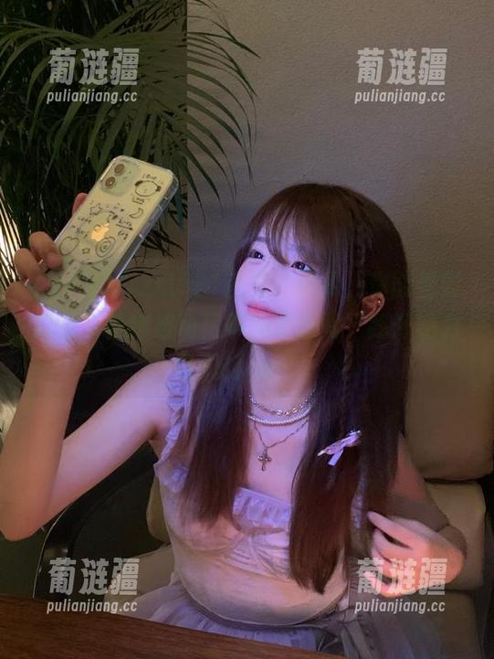 去zztt11首页，信我，你能看到瓜也有情绪波动！不知不觉间，我开始为它们打call！