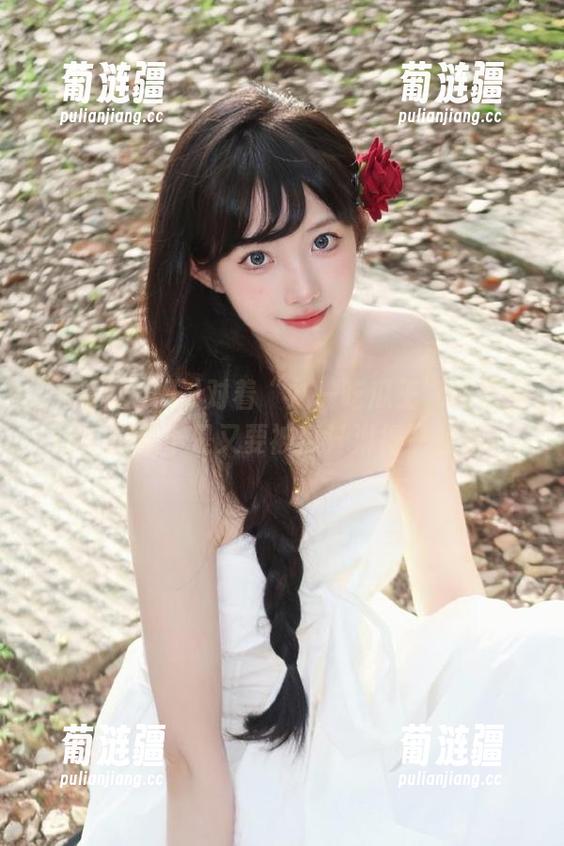 对着“九一吃瓜王”的传送门，我是不是又要被瓜汁淋得一身了？