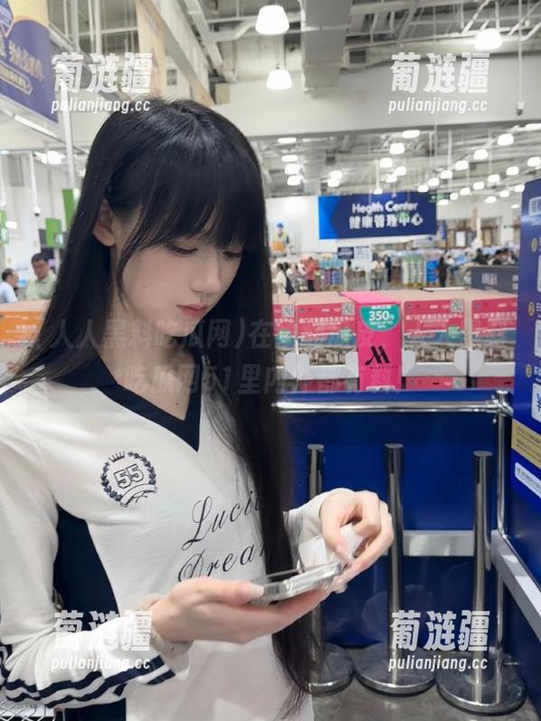 在线翻瓜皮，人人黑料吃瓜网51里内外都有料！