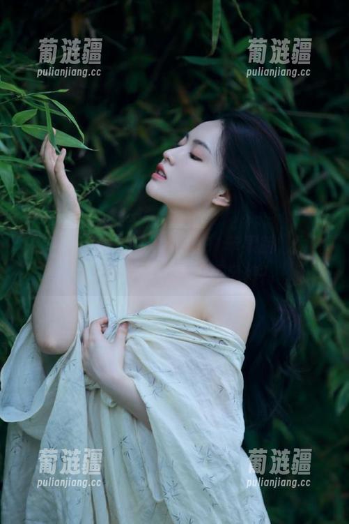 今日吃瓜91苹果版，为什么这些男生总爱围着瓜转？