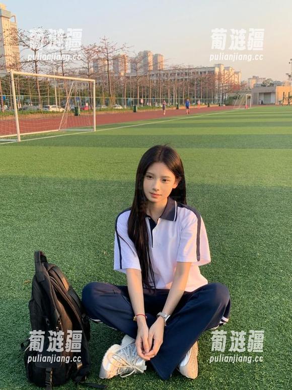 怎么？你没登录全网吃瓜？难怪对这些八卦一无所知…