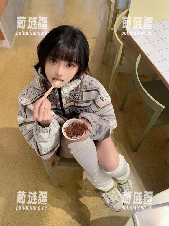 吃瓜网红一发布爆料，我的双眼就无法自拔，想继续追姜饼男…