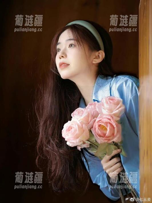 一步踏入“快手吃瓜”地址，立刻被瓜的味道‘迷住’，想当剪刀手！