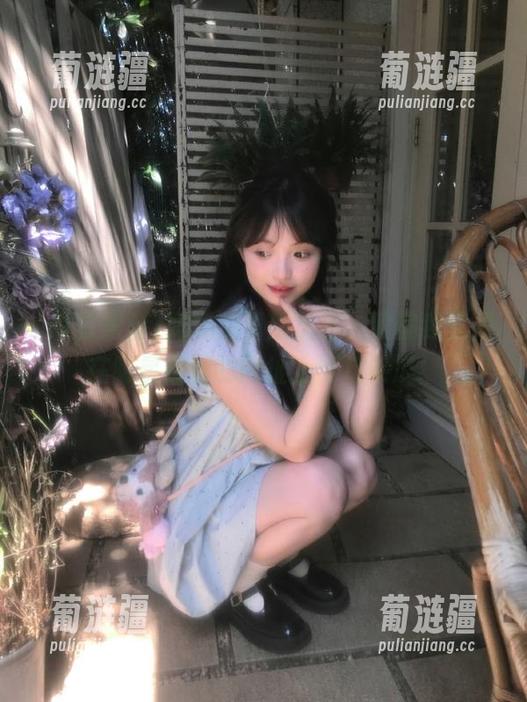 妈妈总说别沉迷，偏偏我就是在明星黑料的网址上论斤买瓜！