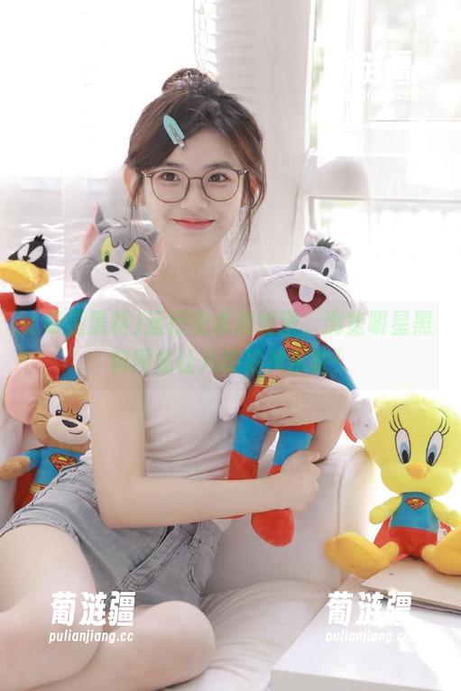 运行安卓超级滑，浏览明星黑料网站让八卦精神永驻！