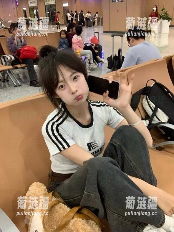 有时候感觉，91黑料不打烊给我留下的，不仅是瓜，还有点点永久的想象空间呢。