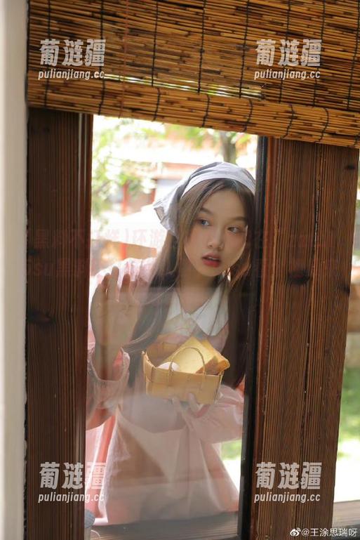环游世界也不如在“zztt15su黑料不打烊”入口166su看个视频来得爽啊！