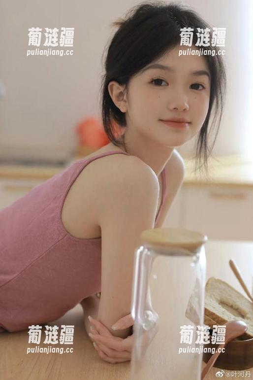 始终在“黑料不打烊”，“免费”跳转APP能把你每天都塞进新奇云霄飞车里！