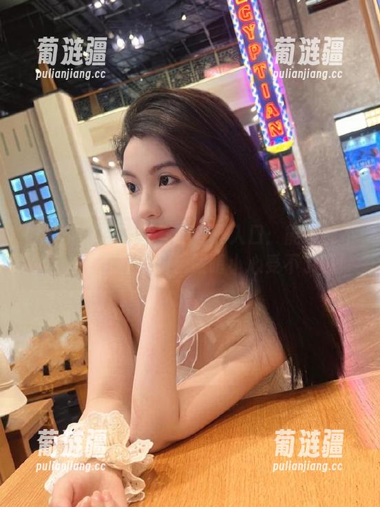 黑料不打烊入口：能不能不要这么一直亮着啊，眼睛小心受不了呢！