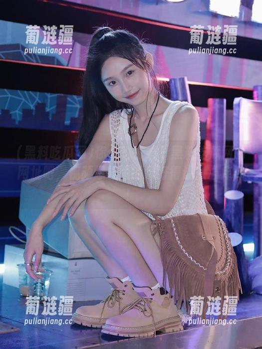 你们也去看看黑料吃瓜网的网址吧，视频爆料里的瓜好得让人心痒痒！