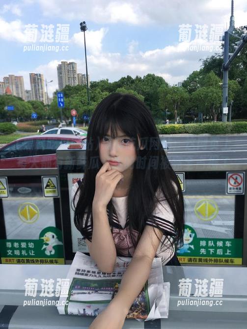 黑料吃瓜网站：这网页上每天都有新鲜瓜，我的时间被完全占据了！