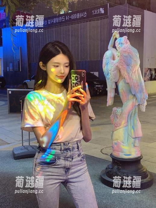 这款神器app，让你顺畅进入“tttzzz668.su黑料正能量”，还是免费哦，难道是送上门的福利？哈哈！