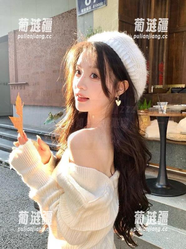 在黑料正能量zzzttt的世界里，永久传送门如星辰般璀璨，让你一键到达八卦之心。