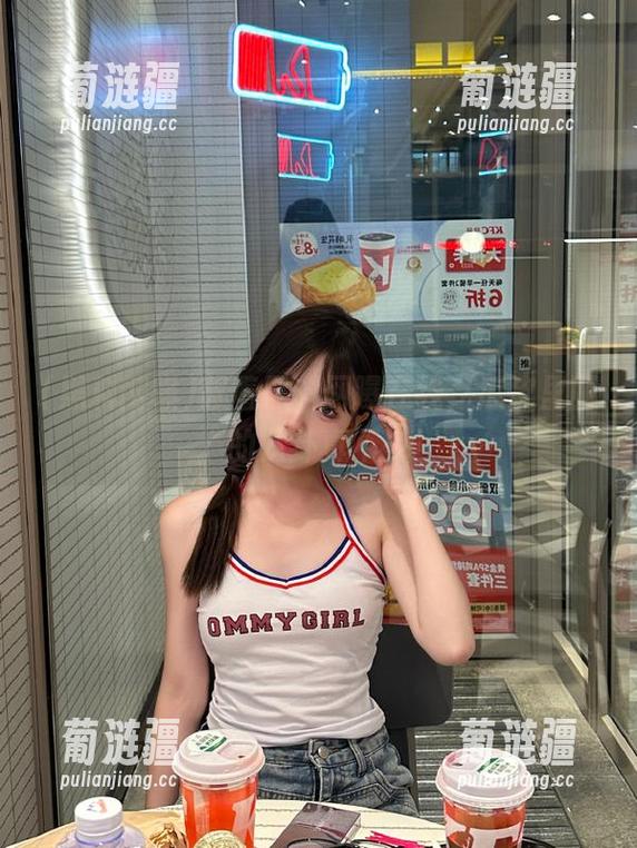 黑料网曝 跟着黑料网曝在线,瓜皮里面的八卦真不少